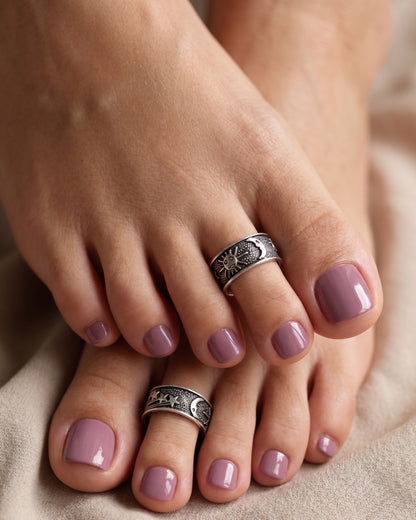 Antique Radiance Engraved Toe Rings
