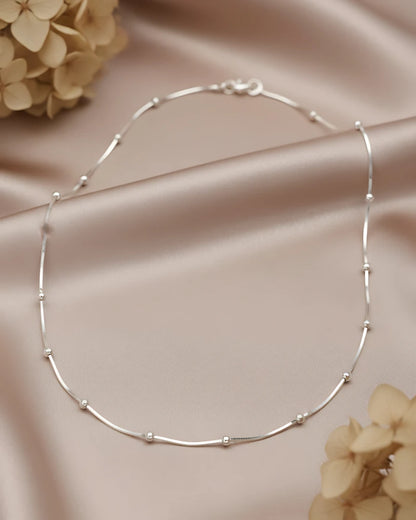 Sleek Bar and Bead Station Chain