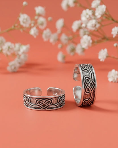 Intertwined Heart Toe Rings