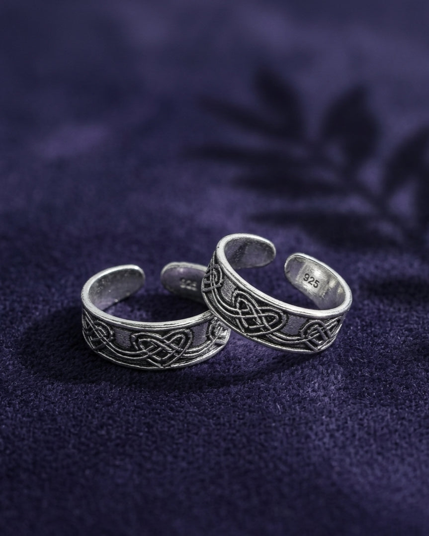 Intertwined Heart Toe Rings
