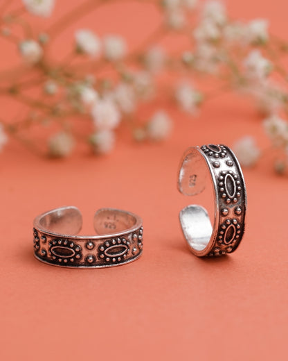 Beaded Oval Motif Toe Rings