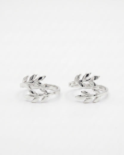 Laurel Leaf Bypass Toe Rings