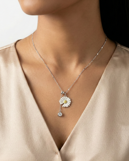 Blooming Daisy Lariat Pendant