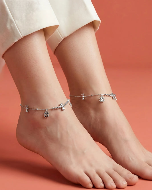 Clover and Bow Single Anklet